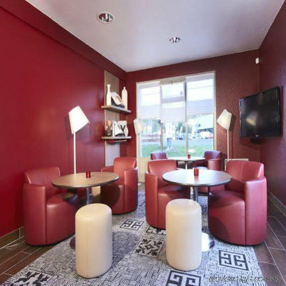 Campanile Vierzon Hotell Eksteriør bilde